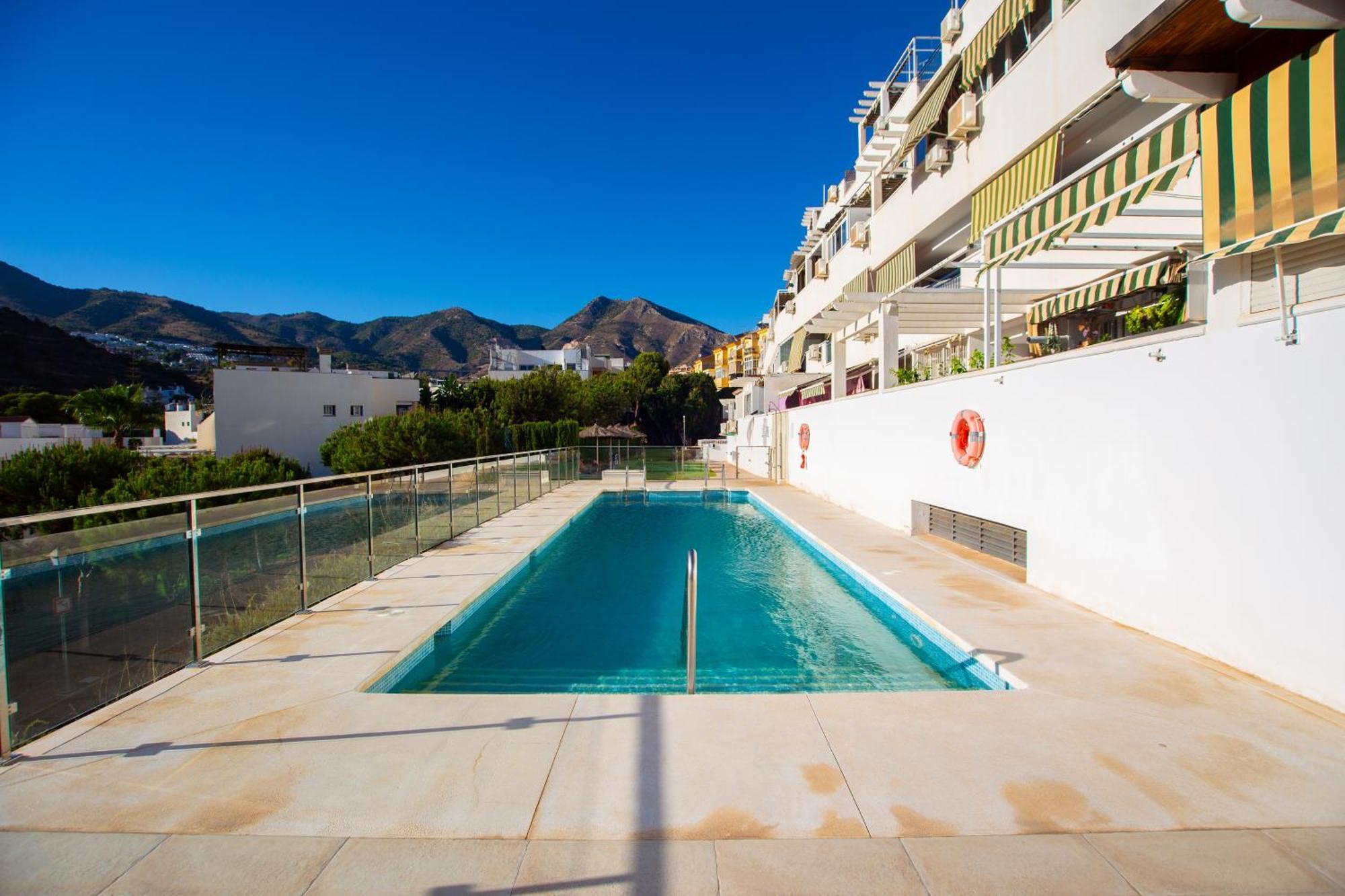 Benalhome - Tu Hogar Con Terraza Y Ducha Exterior Benalmádena Eksteriør bilde