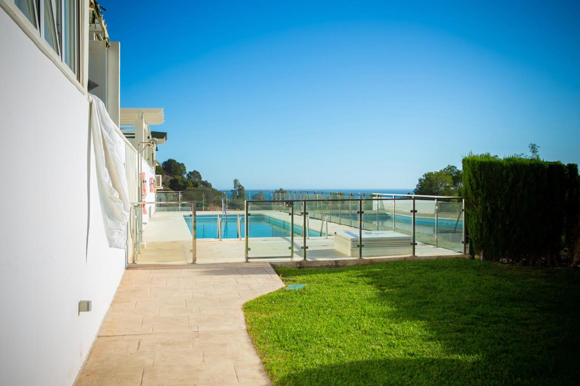 Benalhome - Tu Hogar Con Terraza Y Ducha Exterior Benalmádena Eksteriør bilde